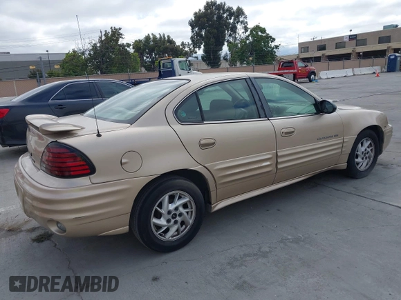 2002 Pontiac Grand Am SE1 z VIN 1G2NF52E52C183797, wystawiony jako IAAI lot #42328407 z przebiegiem Nie podano mil oraz . Historia ofert i sprzedaży dostępna na DreamBid. Obrazek 4.