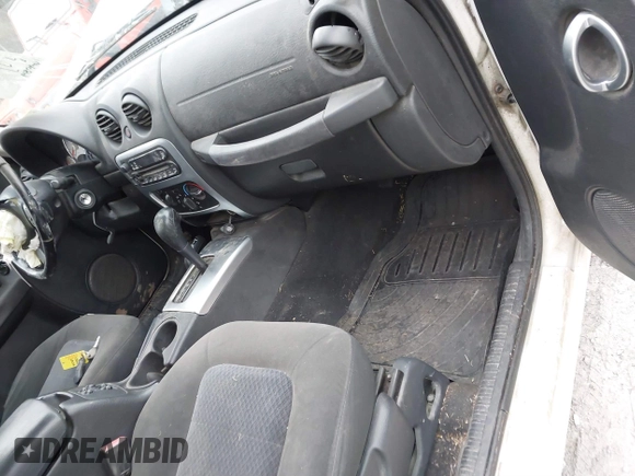 2004 Jeep Liberty Limited with VIN 1J4GL58K04W118653, listed as a IAAI auction lot 41369158 with 169,084 mi miles. Bid and sale history available at carsss.com. Image 5.