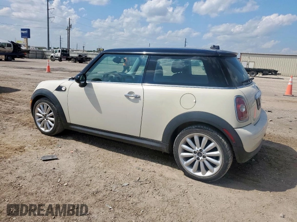 2010 MINI Hardtop with VIN WMWMF3C50ATZ61512, listed as a Copart auction lot 57819095 with 150,848 mi miles and Clean title. Bid and sale history available at DreamBid. Image 2.