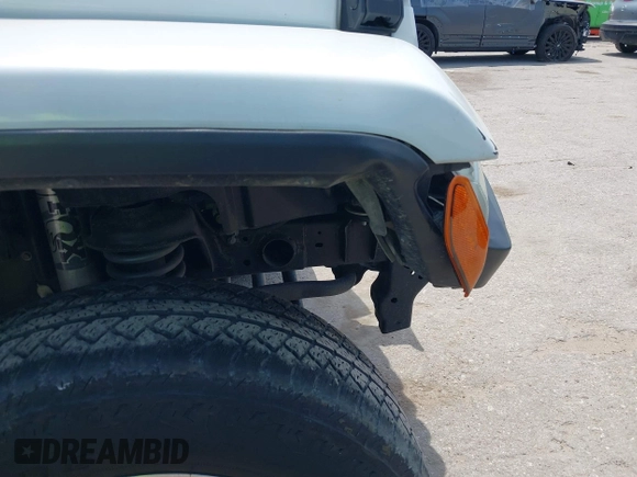 2018 Jeep Wrangler Unlimited Sahara z VIN 1C4HJXEG0JW245118, wystawiony jako IAAI lot #42066614 z przebiegiem 83 743 mil mil oraz . Historia ofert i sprzedaży dostępna na DreamBid. Obrazek 19.