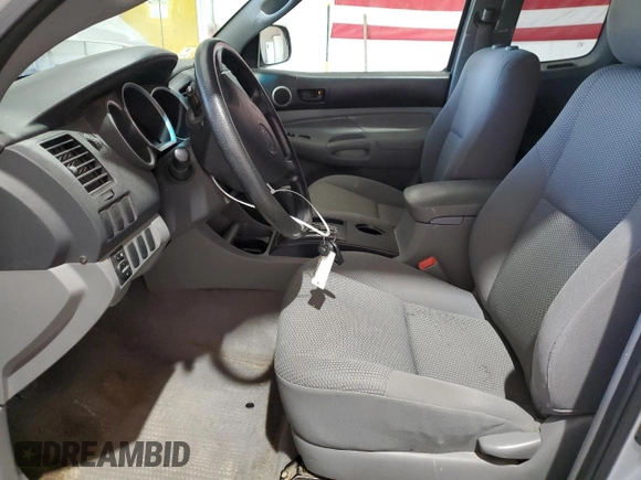 2006 Toyota Tacoma z VIN 5TETX22NX6Z302658, wystawiony jako Copart lot #58216445 z przebiegiem 228 466 mil mil oraz Tytuł czysty. Historia ofert i sprzedaży dostępna na DreamBid. Obrazek 7.