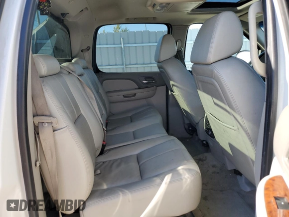 2007 Chevrolet Avalanche LT w/3LT with VIN 3GNFK12317G277268, listed as a Copart auction lot 73538604 with 276,539 mi miles and Salvage Title. Bid and sale history available at carsss.com. Image 10.