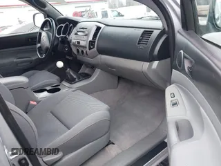 2006 Toyota Tacoma with VIN 5TEUU42N56Z275054, listed as a IAAI auction lot 41835497 with 166,076 mi miles. Bid and sale history available at carsss.com. Image 5.