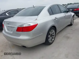 2009 Hyundai Genesis z VIN KMHGC46E99U017350, wystawiony jako IAAI lot #42276745 z przebiegiem Nie podano mil oraz . Historia ofert i sprzedaży dostępna na DreamBid. Obrazek 4.