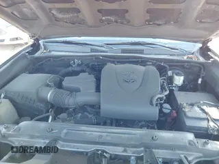 2021 Toyota Tacoma SR z VIN 5TFCZ5AN3MX272033, wystawiony jako IAAI lot #41689129 z przebiegiem Nie podano mil oraz . Historia ofert i sprzedaży dostępna na DreamBid. Obrazek 10.