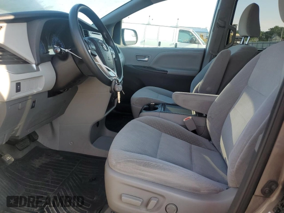 2018 Toyota Sienna LE with VIN 5TDJZ3DC3JS203625, listed as a Copart auction lot 61287235 with 98,183 mi miles and Salvage title. Bid and sale history available at DreamBid. Image 7.