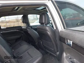 2011 Kia Sorento EX with VIN 5XYKUDA20BG061415, listed as a IAAI auction lot 41808125 with 167,688 mi miles. Bid and sale history available at carsss.com. Image 8.