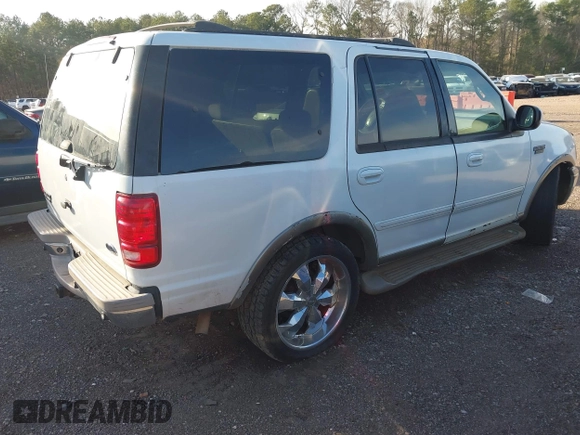 2000 Ford Expedition XLT with VIN 1FMEU1767YLB19633, listed as a IAAI auction lot 41594877 with 288,439 mi miles and . Bid and sale history available at DreamBid. Image 4.