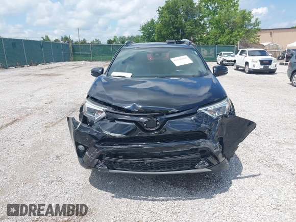 2017 Toyota RAV4 SE z VIN 2T3JFREV2HW677084, wystawiony jako IAAI lot #42236638 z przebiegiem 107 343 mil mil oraz . Historia ofert i sprzedaży dostępna na DreamBid. Obrazek 12.