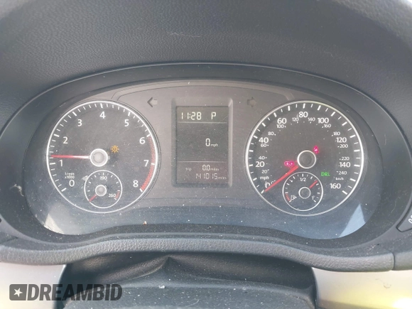 2014 Volkswagen Passat Wolfsburg Edition z VIN 1VWAT7A38EC075514, wystawiony jako IAAI lot #42032834 z przebiegiem 141 015 mil mil oraz . Historia ofert i sprzedaży dostępna na DreamBid. Obrazek 7.
