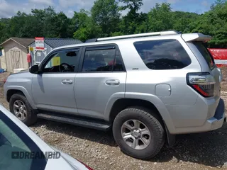2022 Toyota 4Runner SR5 with VIN JTEMU5JR0N6000953, listed as a IAAI auction lot 42550206 with 73,088 mi miles and . Bid and sale history available at DreamBid. Image 14.