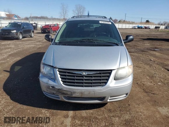 2007 Chrysler Town & Country SWB with VIN 1A4GJ45R17B157622, listed as a Copart auction lot 51040395 with 157,075 mi miles and Salvage Title. Bid and sale history available at carsss.com. Image 5.