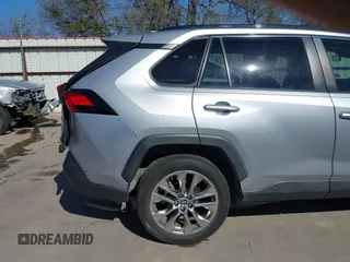 2020 Toyota RAV4 XLE Premium with VIN JTMC1RFV7LJ021069, listed as a IAAI auction lot 41701623 with 25,459 mi miles. Bid and sale history available at carsss.com. Image 18.