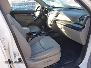 2014 Kia Sorento SX Limited with VIN 5XYKWDA73EG520883, listed as a IAAI auction lot 41391858 with 98,762 mi miles. Bid and sale history available at carsss.com. Image 5.