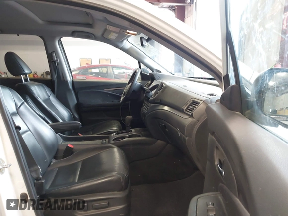 2019 Honda Pilot EX-L with VIN 5FNYF6H54KB043295, listed as a IAAI auction lot 42298547 with 235,343 mi miles and . Bid and sale history available at DreamBid. Image 5.