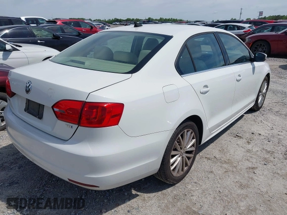2013 Volkswagen Jetta TDI w/Premium/Nav с VIN 3VWLL7AJ2DM203802, выставлен на аукционе IAAI как лот 42311963 с пробегом 136 099 миль миль и . История ставок и продаж доступна на DreamBid. Изображение 4.