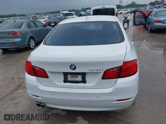 2014 BMW 5 Series 528i with VIN WBA5A5C5XED512045, listed as a IAAI auction lot 42152735 with 180,168 mi miles. Bid and sale history available at carsss.com. Image 16.