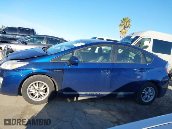 2011 Toyota Prius I with VIN JTDKN3DU3B0300305, listed as a IAAI auction lot 41830391 with 178,965 mi miles and . Bid and sale history available at DreamBid. Image 14.