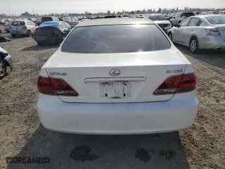 2005 Lexus ES 330 with VIN JTHBA30G955073946, listed as a Copart auction lot 42564615 with 218,641 mi miles and Salvage Title. Bid and sale history available at carsss.com. Image 6.