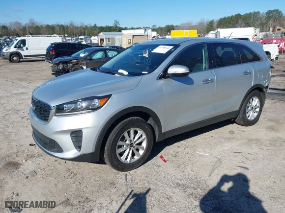 2020 Kia Sorento LX V6 with VIN 5XYPG4A5XLG615763, listed as a IAAI auction lot 41738940 with 220,000 mi miles. Bid and sale history available at carsss.com. Image 18.