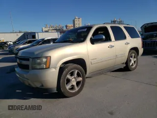 2010 Chevrolet Tahoe LTZ z VIN 1GNUCCE01AR239290, wystawiony jako Copart lot #49100285 z przebiegiem Nie podano mil oraz Szkoda całkowita • Salvage title. Historia ofert i sprzedaży dostępna na DreamBid. Obrazek 1.