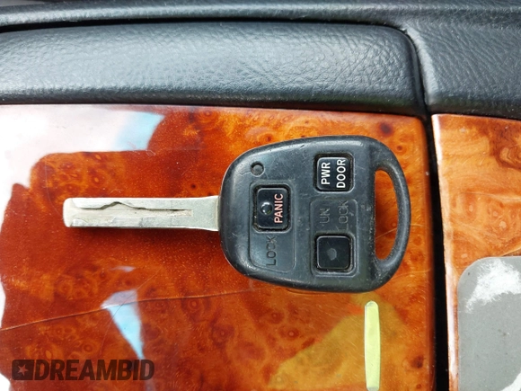 2004 Lexus RX 330 z VIN 2T2HA31U94C010603, wystawiony jako IAAI lot #42317452 z przebiegiem 189 012 mil mil oraz . Historia ofert i sprzedaży dostępna na DreamBid. Obrazek 11.