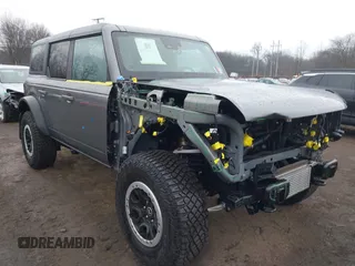 2023 Ford Bronco z VIN 1FMEE5DP4PLB54095, wystawiony jako IAAI lot #41445801 z przebiegiem 12 170 mil mil oraz . Historia ofert i sprzedaży dostępna na DreamBid. Obrazek 6.