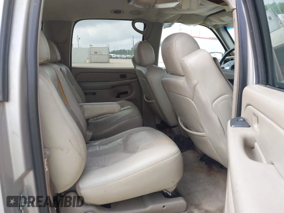2004 Chevrolet Suburban LT with VIN 1GNEC16Z34J268718, listed as a IAAI auction lot 42078372 with 433,488 mi miles and . Bid and sale history available at DreamBid. Image 8.