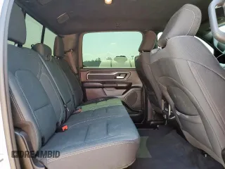 2022 Ram 1500 Lone Star z VIN 1C6RREFT0NN276630, wystawiony jako Copart lot #58753925 z przebiegiem 66 293 mil mil oraz Czysty tytuł • Clean title. Historia ofert i sprzedaży dostępna na DreamBid. Obrazek 10.