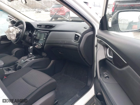 2019 Nissan Rogue SV with VIN JN8AT2MV0KW379907, listed as a IAAI auction lot 41729351 with 52647 miles. Bid and sale history available at carsss.com. Image 5.