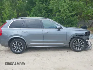 2017 Volvo XC90 Momentum with VIN YV4A22PK5H1138525, listed as a IAAI auction lot 42275475 with 132,254 mi miles and . Bid and sale history available at DreamBid. Image 14.