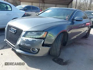 2012 Audi A5 Premium Plus z VIN WAULFAFR2CA003887, wystawiony jako IAAI lot #41829309 z przebiegiem 120 489 mil mil oraz . Historia ofert i sprzedaży dostępna na DreamBid. Obrazek 6.