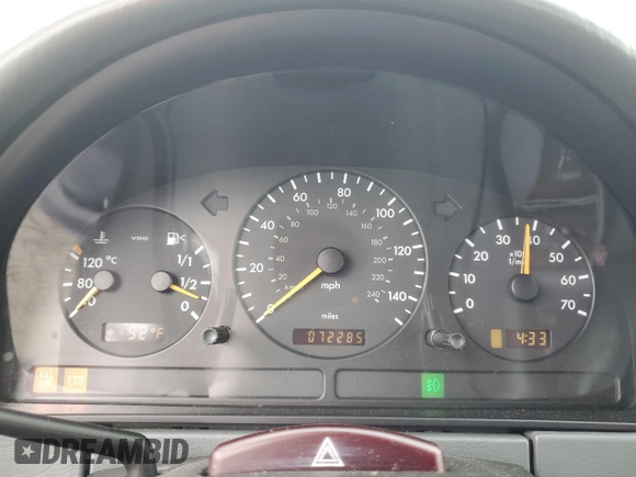 1999 Mercedes-Benz M 320/430/500 z VIN 4JGAB54E2XA142741, wystawiony jako Copart lot #45057045 z przebiegiem 72 285 mil mil oraz Szkoda całkowita • Salvage title. Historia ofert i sprzedaży dostępna na DreamBid. Obrazek 9.