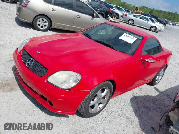 2002 Mercedes-Benz SLK 320 z VIN WDBKK65F22F254147, wystawiony jako IAAI lot #42017888 z przebiegiem 100 094 mil mil oraz . Historia ofert i sprzedaży dostępna na DreamBid. Obrazek 2.