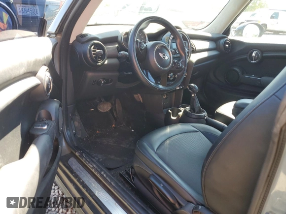 2014 MINI Hardtop with VIN WMWXM5C53ET934213, listed as a Copart auction lot 53663755 with 112,975 mi miles and Clean Title. Bid and sale history available at DreamBid. Image 8.