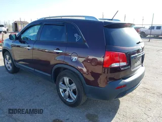 2013 Kia Sorento EX with VIN 5XYKU3A6XDG400861, listed as a IAAI auction lot 41970374 with 155,159 mi miles. Bid and sale history available at carsss.com. Image 3.