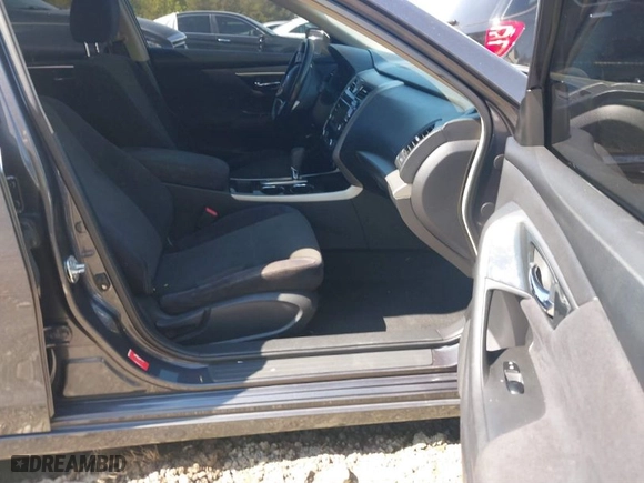 2013 Nissan Altima 2.5 SL with VIN 1N4AL3AP2DC104007, listed as a IAAI auction lot 41835286 with 247,964 mi miles. Bid and sale history available at carsss.com. Image 5.