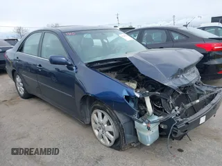 2004 Toyota Camry LE with VIN 4T1BF30K44U069441, listed as a IAAI auction lot 41740124 with 145,906 mi miles. Bid and sale history available at carsss.com. Image 1.