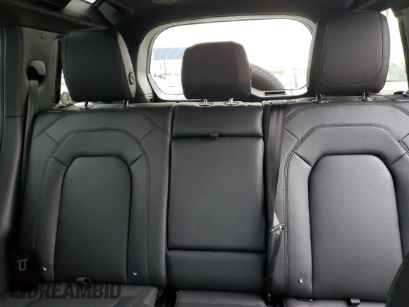 2023 Land Rover Defender SE with VIN SALEP7EU1P2223015, listed as a Copart auction lot 53231065 with 3,662 mi miles and Clean title. Bid and sale history available at DreamBid. Image 10.