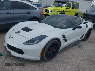 2017 Chevrolet Corvette Grand Sport 2LT z VIN 1G1YY2D77H5117595, wystawiony jako IAAI lot #40302949 z przebiegiem Nie podano mil oraz . Historia ofert i sprzedaży dostępna na DreamBid. Obrazek 17.