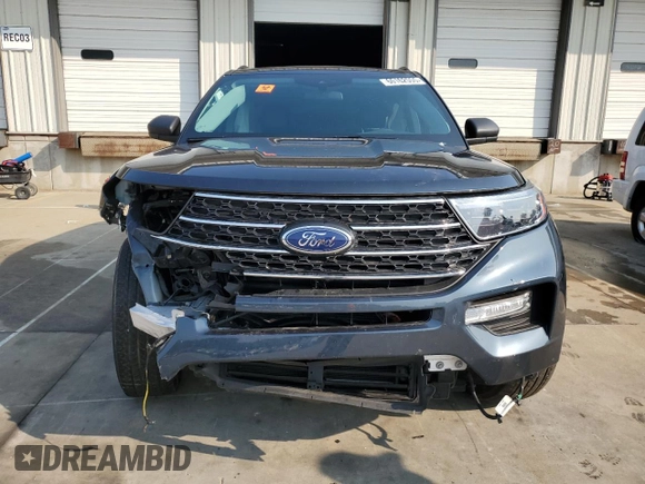 2022 Ford Explorer XLT with VIN 1FMSK8DH8NGA24204, listed as a Copart auction lot 60162555 with 34,923 mi miles and Salvage title. Bid and sale history available at DreamBid. Image 5.