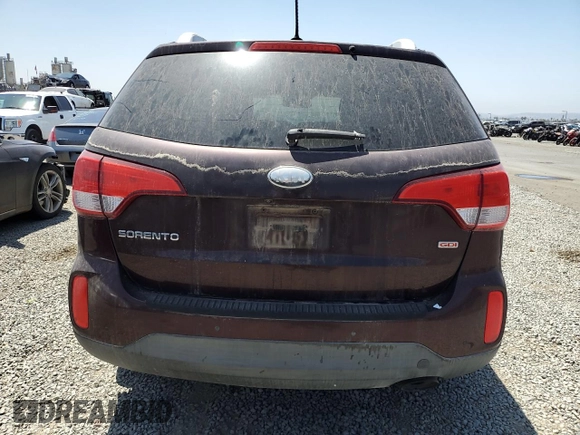 2014 Kia Sorento LX z VIN 5XYKT4A63EG434490, wystawiony jako Copart lot #57361795 z przebiegiem 146 278 mil mil oraz Czysty tytuł • Clean title. Historia ofert i sprzedaży dostępna na DreamBid. Obrazek 6.