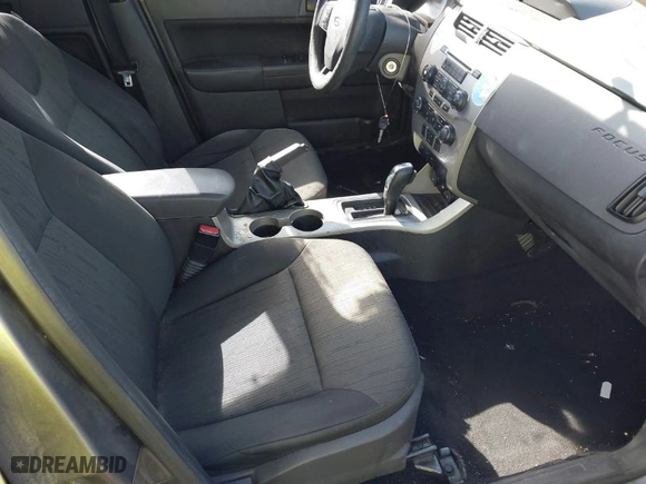 2009 Ford Focus SE with VIN 1FAHP35N79W166875, listed as a IAAI auction lot 41506700 with 174,061 mi miles. Bid and sale history available at carsss.com. Image 5.