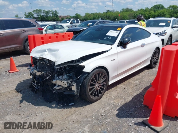 2018 Mercedes-Benz C 43 AMG z VIN WDDWJ6EB8JF755552, wystawiony jako IAAI lot #42112165 z przebiegiem 29 723 mil mil oraz . Historia ofert i sprzedaży dostępna na DreamBid. Obrazek 18.