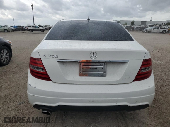 2013 Mercedes-Benz C 250 Sport с VIN WDDGF4HBXDR282357, выставлен на аукционе Copart как лот 61191975 с пробегом 73 832 миль миль и На запчасти • Non repairable. История ставок и продаж доступна на DreamBid. Изображение 6.