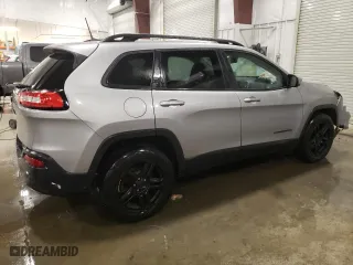 2016 Jeep Cherokee Altitude with VIN 1C4PJMCS8GW122127, listed as a Copart auction lot 42311735 with 154,047 mi miles and Salvage Title. Bid and sale history available at carsss.com. Image 3.