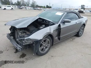 2013 Ford Mustang V6 with VIN 1ZVBP8EM7D5214021, listed as a IAAI auction lot 42197070 with 137,888 mi miles and . Bid and sale history available at DreamBid. Image 23.