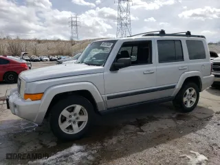 2008 Jeep Commander Sport with VIN 1J8HG48K78C187655, listed as a Copart auction lot 49727425 with 244,329 mi miles and Salvage Title. Bid and sale history available at carsss.com. Image 1.