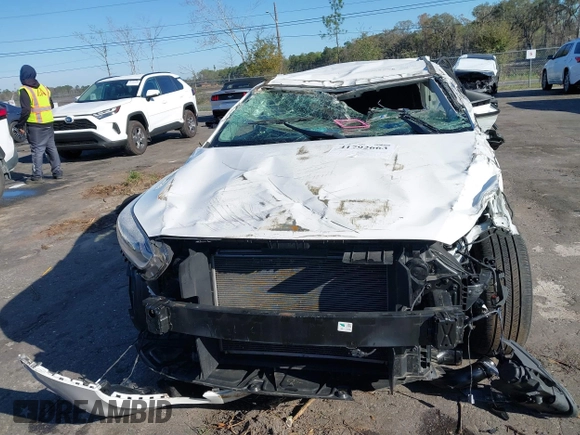 2021 Kia Forte LXS z VIN 3KPF24AD3ME382227, wystawiony jako IAAI lot #41792663 z przebiegiem 50 251 mil mil oraz . Historia ofert i sprzedaży dostępna na DreamBid. Obrazek 12.