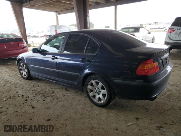 2002 BMW 3 Series 325i with VIN WBAET37452NG79633, listed as a Copart auction lot 44743375 with 118,710 mi miles and Clean Title. Bid and sale history available at carsss.com. Image 2.